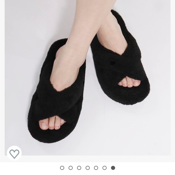 Faux Fur Jabasic Slippers - Picture 8 of 10